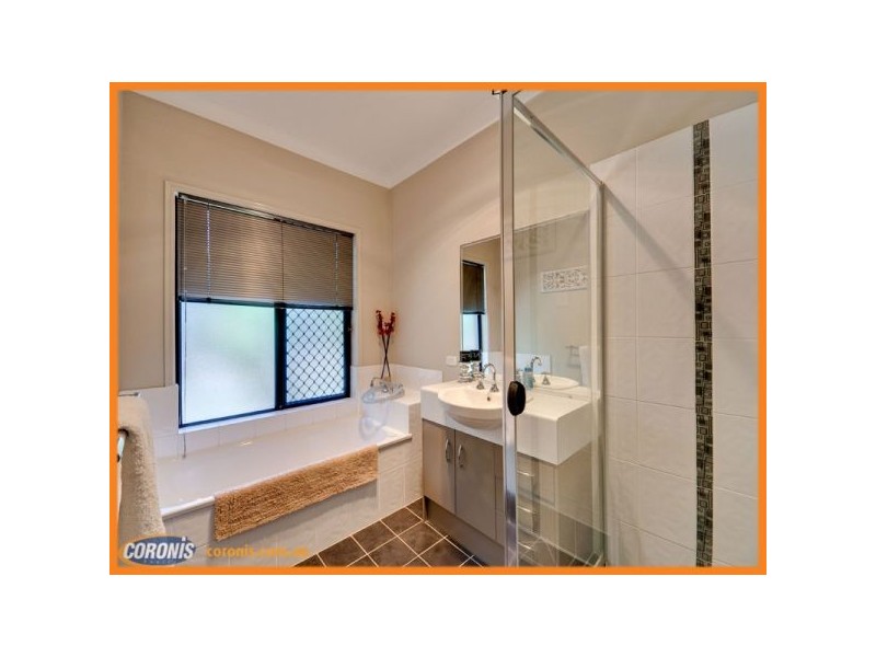 8 Katelyn Court, Cashmere QLD 4500