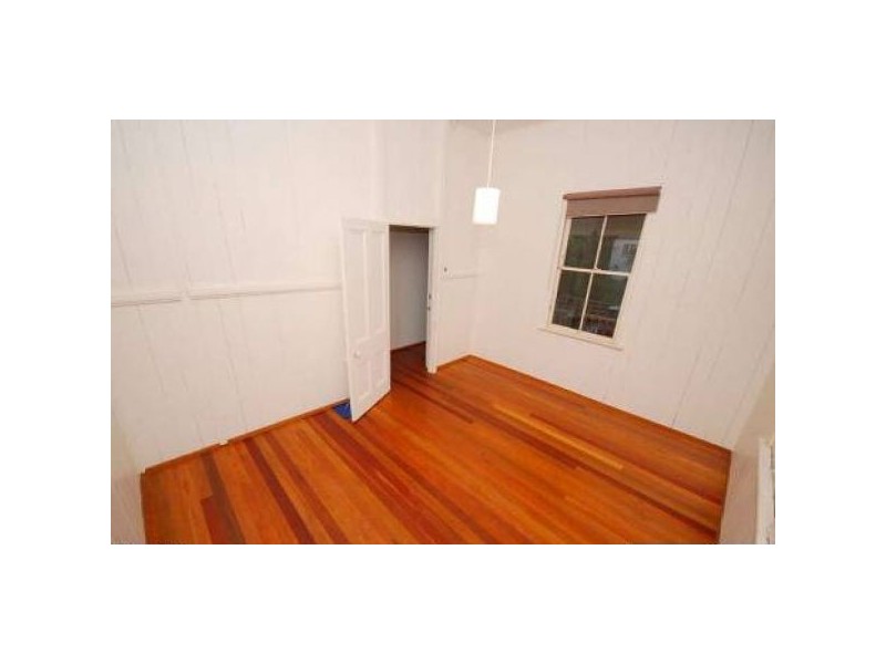 13 Fisher Street, East Brisbane QLD 4169