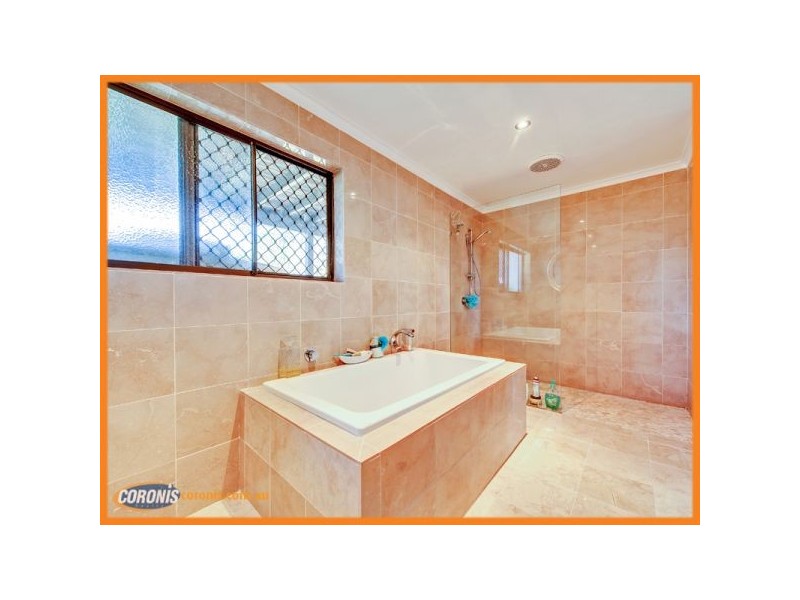 13 Shoe Street, Hope Island QLD 4212