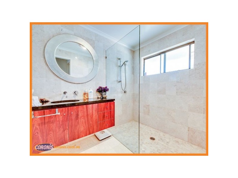 13 Shoe Street, Hope Island QLD 4212