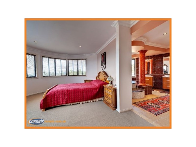 30 Ballah Crescent, Highland Park QLD 4211