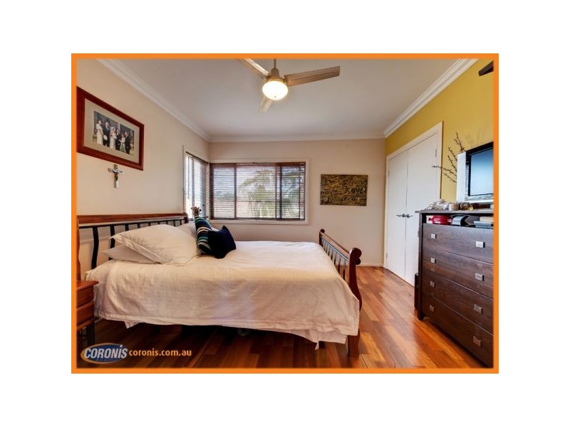 30 Ballah Crescent, Highland Park QLD 4211