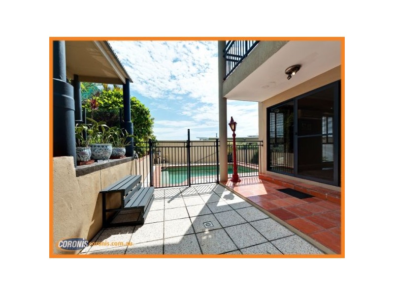 30 Ballah Crescent, Highland Park QLD 4211