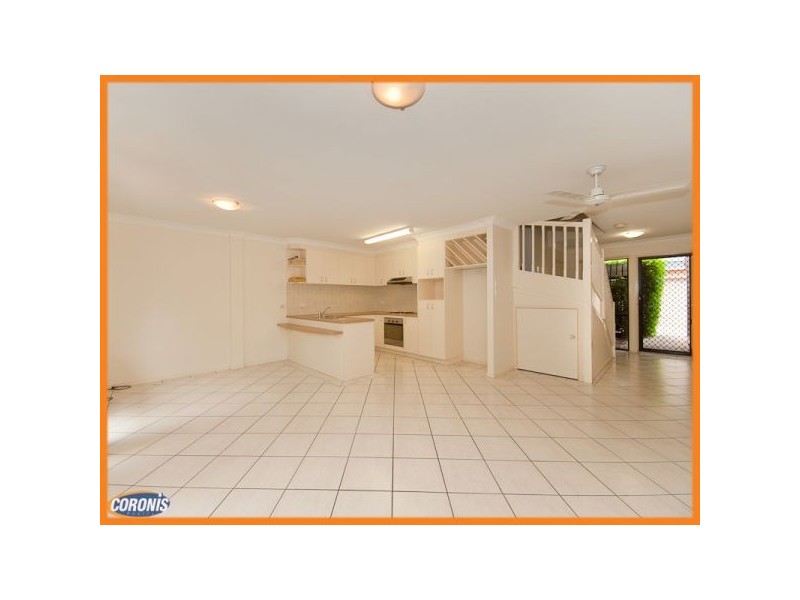 2/23 Kingsmill Street, Chermside QLD 4032