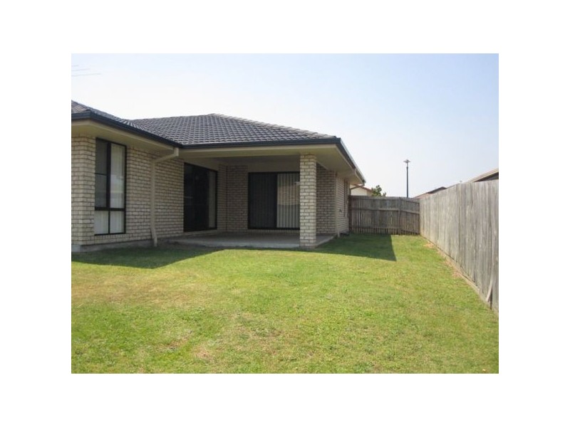 8 Bluegrass Place, Morayfield QLD 4506