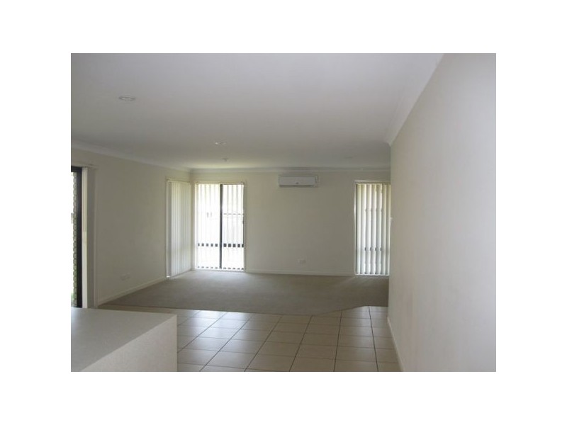8 Bluegrass Place, Morayfield QLD 4506