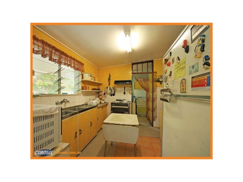 6 Cherry Street, Brighton QLD 4017