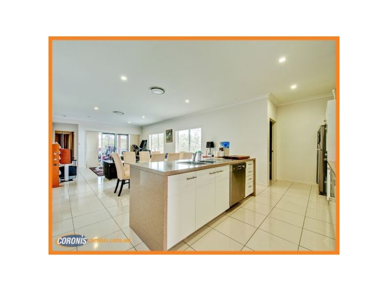 8 Shallow Bay Drive, Springfield Lakes QLD 4300