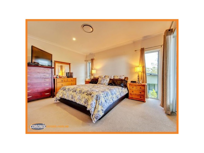 8 Shallow Bay Drive, Springfield Lakes QLD 4300