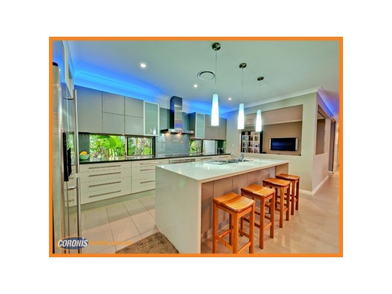 2 Meredith Street, Eight Mile Plains QLD 4113