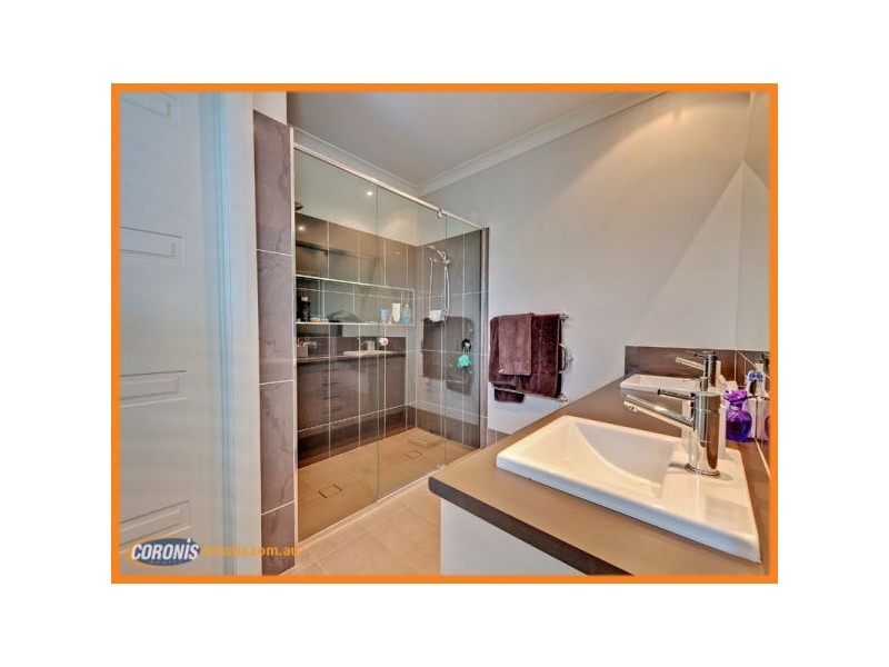 2 Meredith Street, Eight Mile Plains QLD 4113