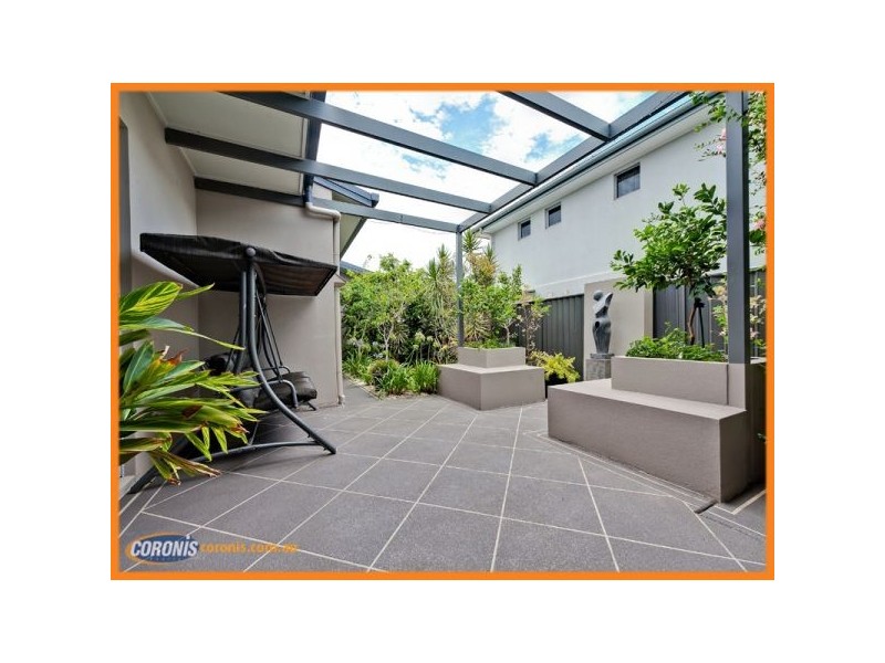 2 Meredith Street, Eight Mile Plains QLD 4113