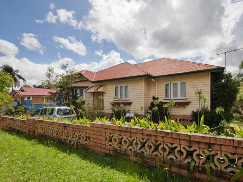 27 Clifford Street, Stafford QLD 4053