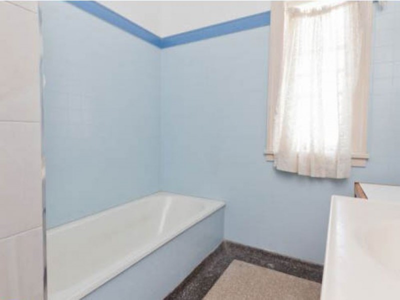 27 Clifford Street, Stafford QLD 4053