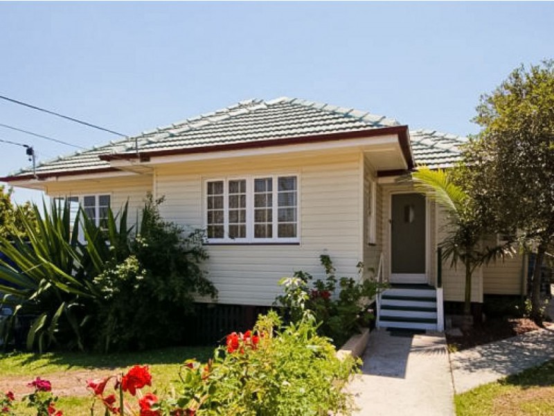 2 Hendren Street, Carina QLD 4152