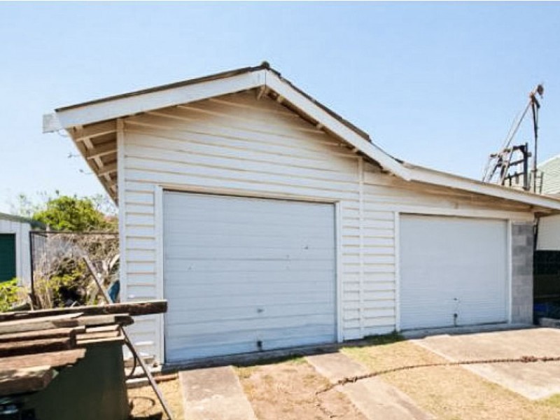 2 Hendren Street, Carina QLD 4152