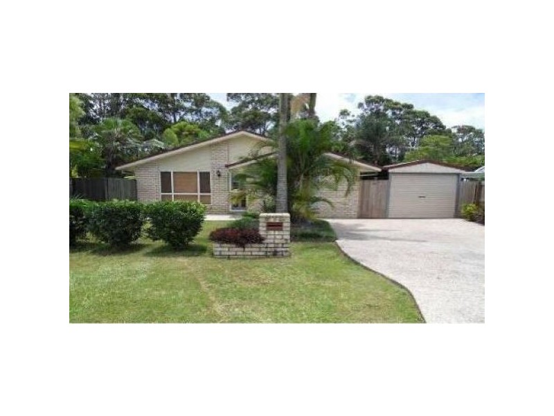 4 Crestwell Close, Morayfield QLD 4506
