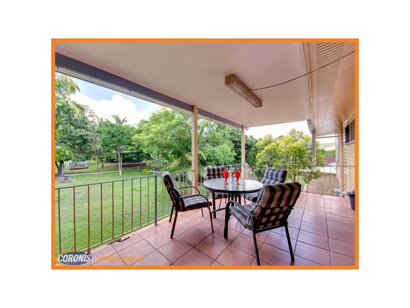 9 Carawatha Avenue, Ferny Hills QLD 4055