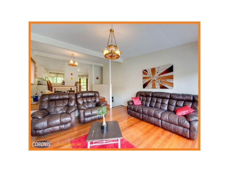 9 Carawatha Avenue, Ferny Hills QLD 4055