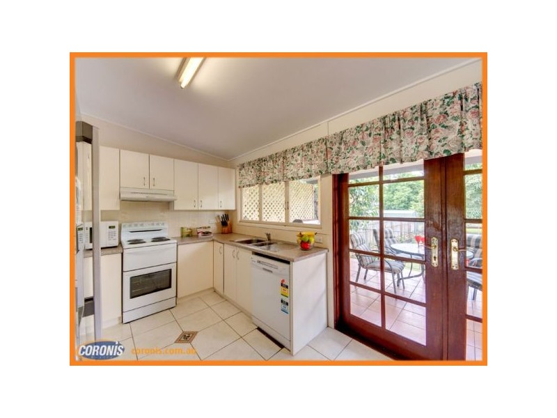 9 Carawatha Avenue, Ferny Hills QLD 4055