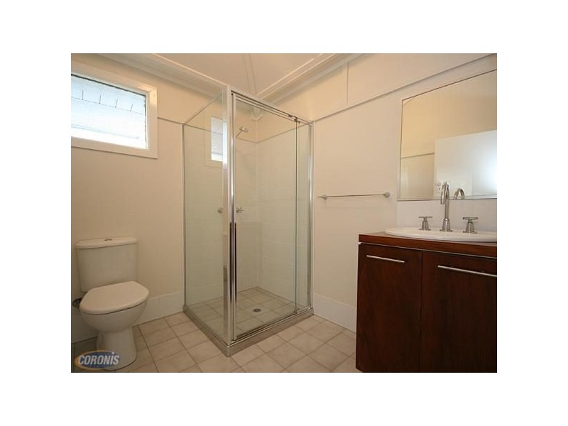 2/18 Norman Street, Wooloowin QLD 4030