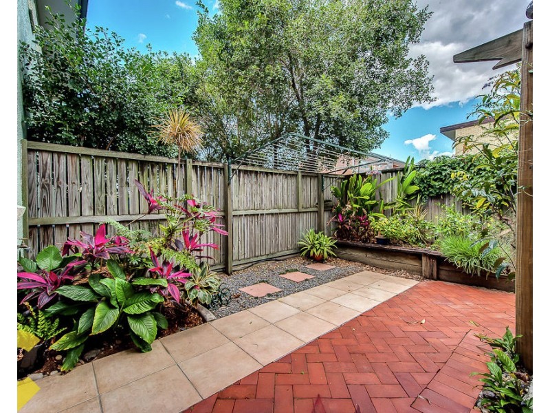 2/88 Brookfield Road., Kedron QLD 4031