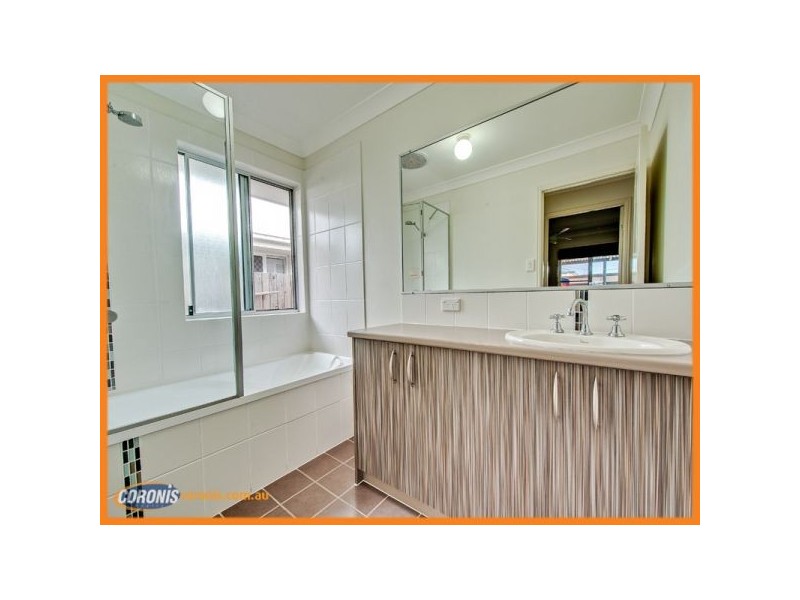 47 Creekside Drive, Springfield Lakes QLD 4300