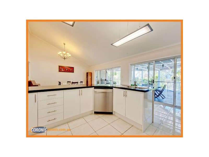 32 Clarence Drive, Helensvale QLD 4212
