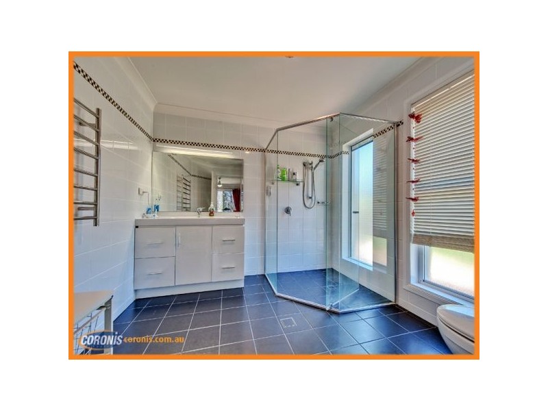 32 Clarence Drive, Helensvale QLD 4212