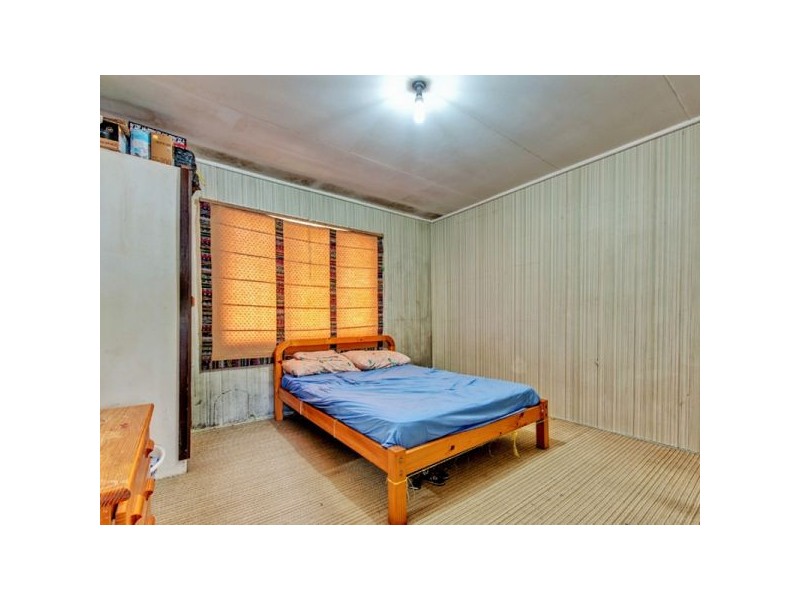 15 Floyd Street, Woodridge QLD 4114