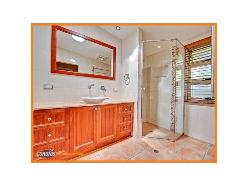 14 Newell Street, Stafford Heights QLD 4053