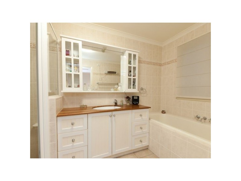 42 Piddington Street, Ashgrove QLD 4060