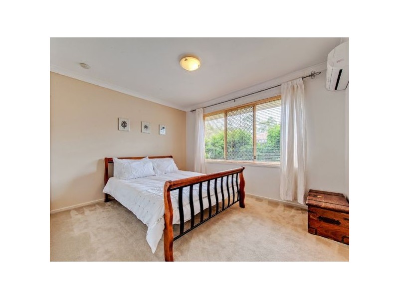 3 Tannadice Court, Regents Park QLD 4118