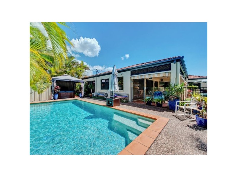 555 Oyster Cove Prom, Helensvale QLD 4212