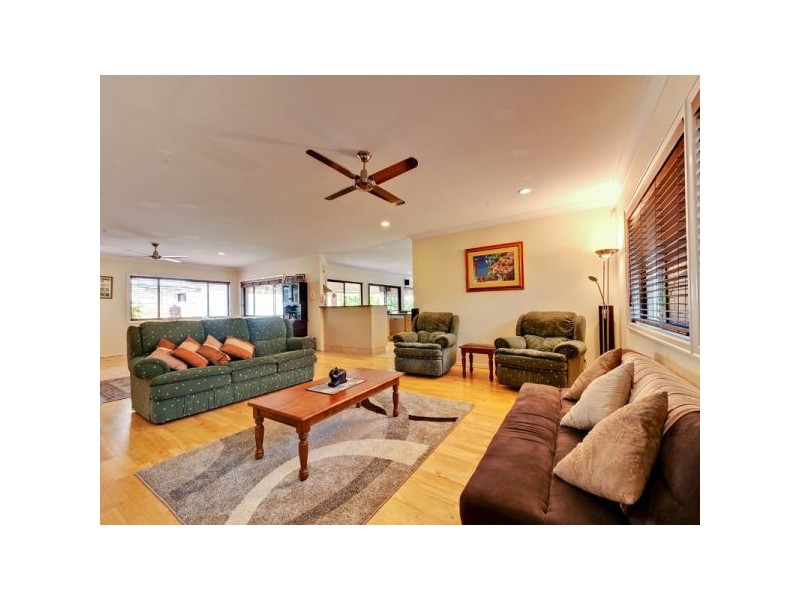 555 Oyster Cove Prom, Helensvale QLD 4212