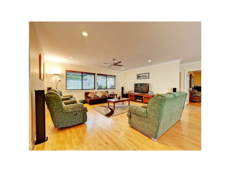 555 Oyster Cove Prom, Helensvale QLD 4212