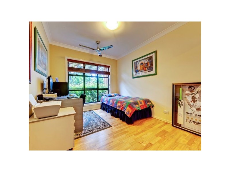 555 Oyster Cove Prom, Helensvale QLD 4212