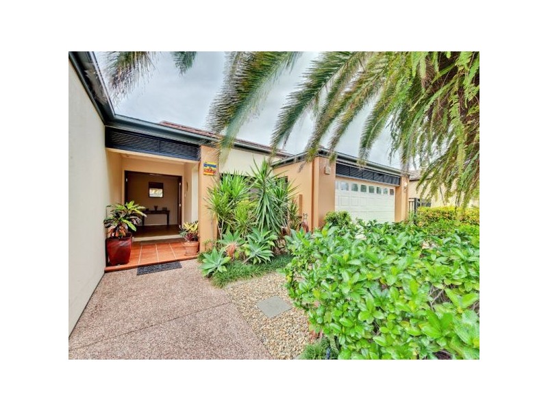 555 Oyster Cove Prom, Helensvale QLD 4212