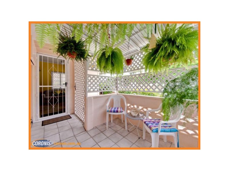 217 Rainbow Street, Sandgate QLD 4017