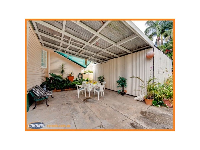 217 Rainbow Street, Sandgate QLD 4017