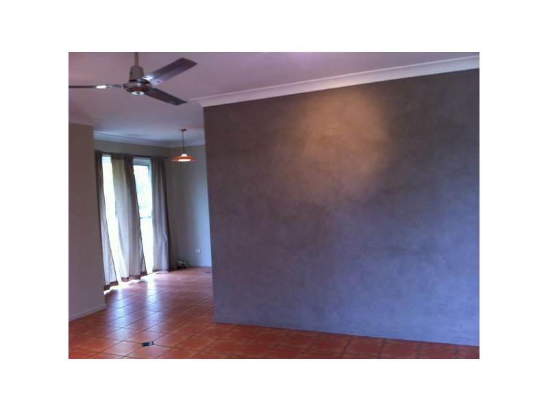 4 Crestwell Close, Morayfield QLD 4506