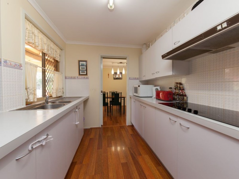 3 Fontenay Court, Petrie QLD 4502