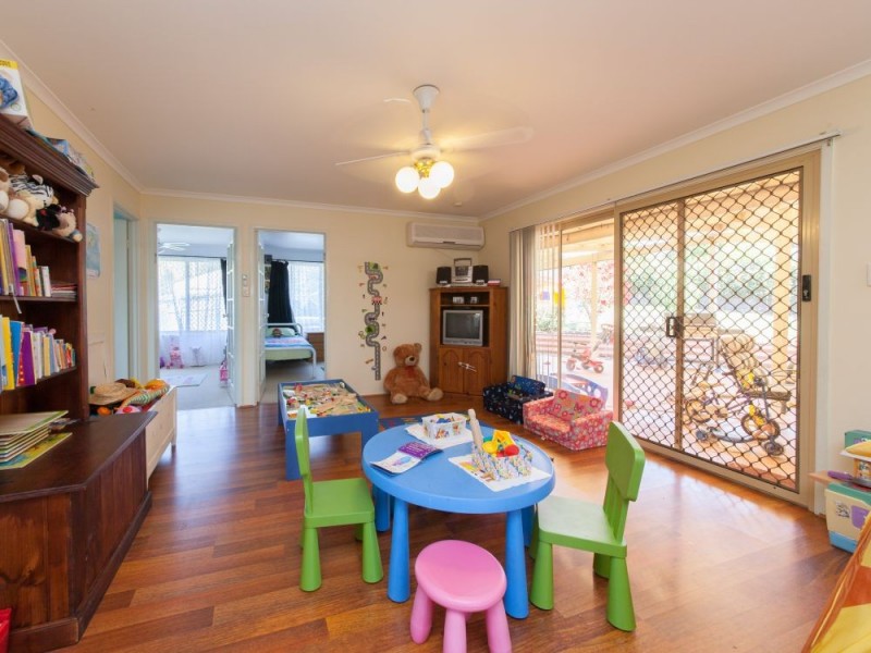 3 Fontenay Court, Petrie QLD 4502