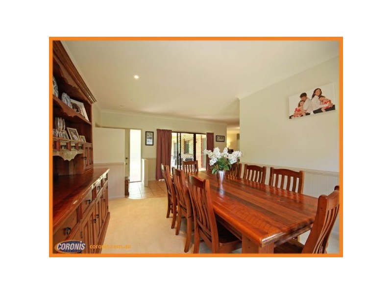 9 Amanda Place, Bridgeman Downs QLD 4035