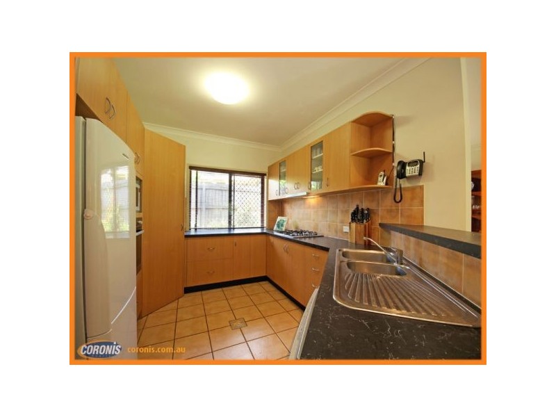 9 Amanda Place, Bridgeman Downs QLD 4035