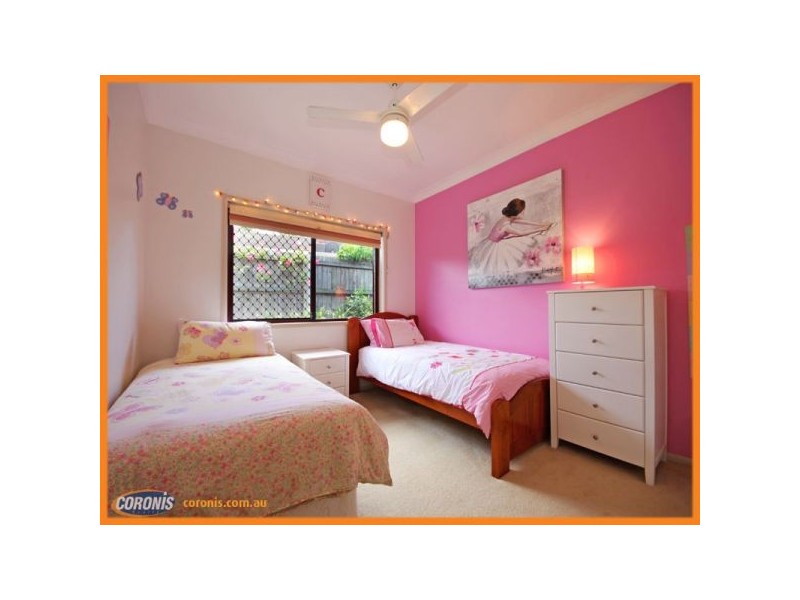 9 Amanda Place, Bridgeman Downs QLD 4035