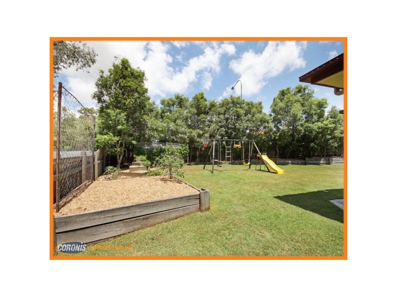 9 Amanda Place, Bridgeman Downs QLD 4035