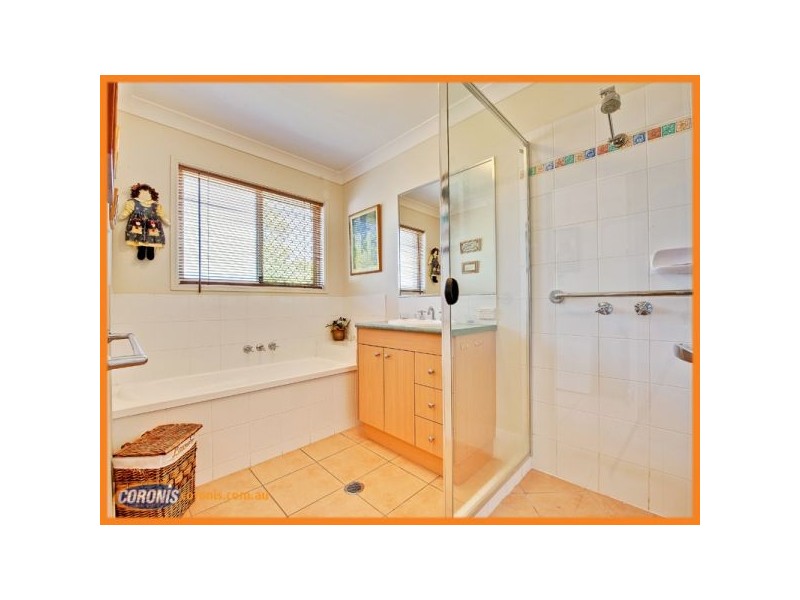 32 Vanessa Court, Camira QLD 4300