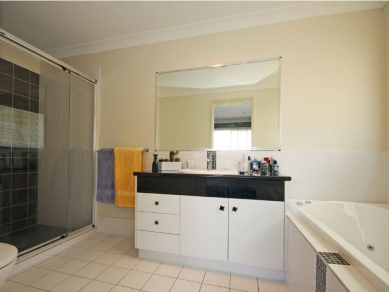 22 Caspian Parade, Warner QLD 4500