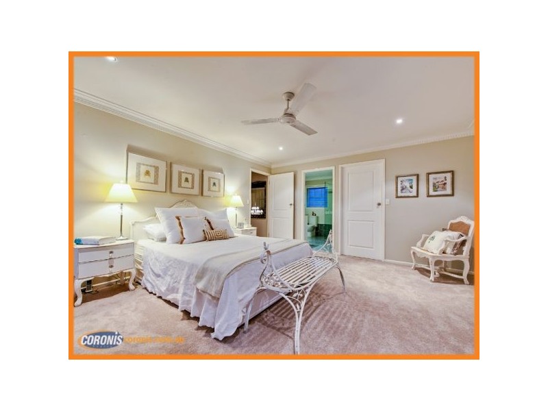 8 Clunies Ross Street, Mount Ommaney QLD 4074